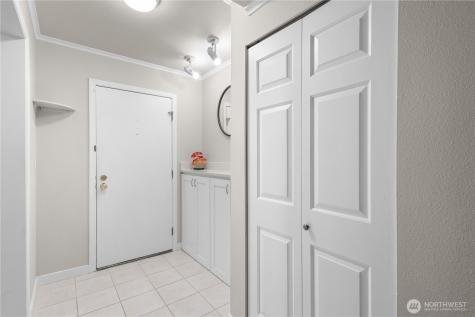 7930 SE 34th Street Mercer Island WA 98040