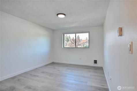 3435 Auburn Way S Auburn WA 98092