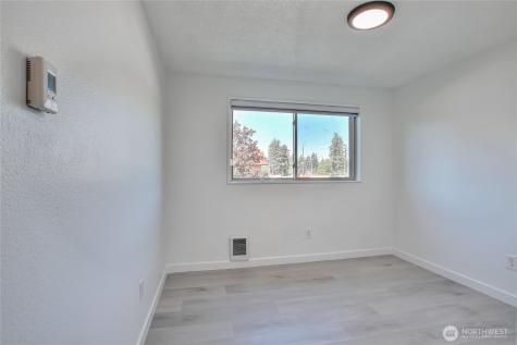 3435 Auburn Way S Auburn WA 98092