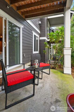 5589 Lakemont Boulevard SE Bellevue WA 98006