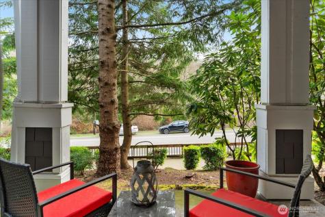 5589 Lakemont Boulevard SE Bellevue WA 98006