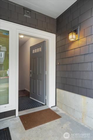 5589 Lakemont Boulevard SE Bellevue WA 98006