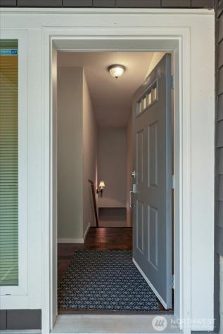 5589 Lakemont Boulevard SE Bellevue WA 98006