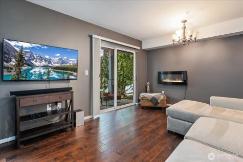 5589 Lakemont Boulevard SE Bellevue WA 98006
