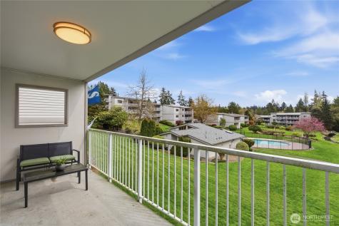 13217 15th Avenue NE Seattle WA 98125