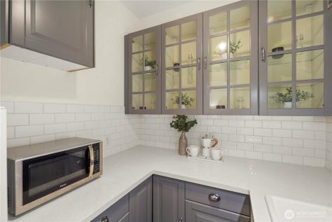1726 15th Avenue Seattle WA 98122