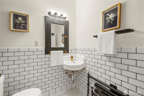 1726 15th Avenue Seattle WA 98122