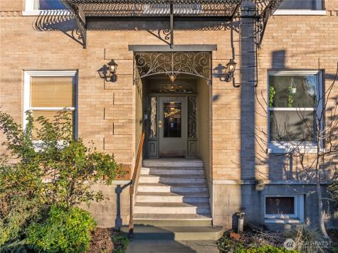1726 15th Avenue Seattle WA 98122