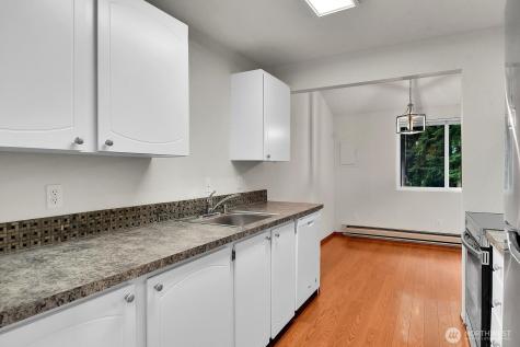 5504 220th Street SW Mountlake Terrace WA 98043