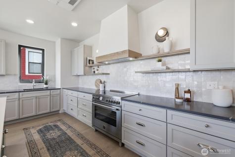 909 32nd Avenue S Seattle WA 98144