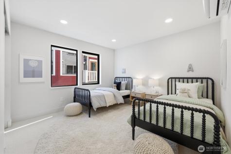 909 32nd Avenue S Seattle WA 98144