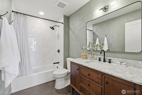 909 32nd Avenue S Seattle WA 98144