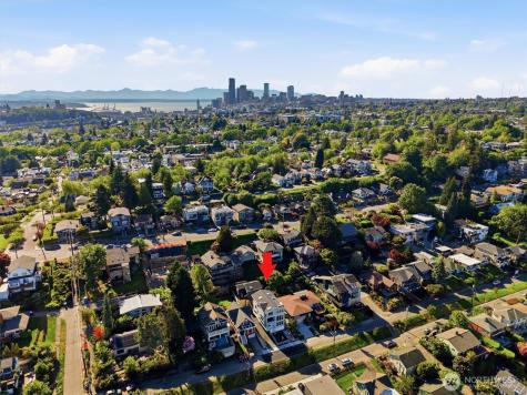 909 32nd Avenue S Seattle WA 98144