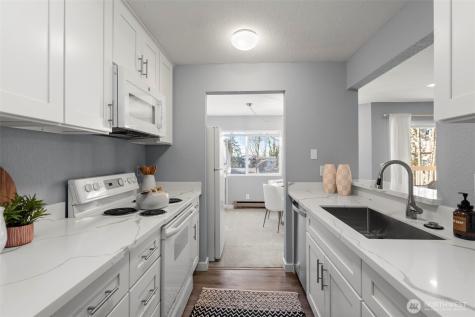 725 9th Avenue S Kirkland WA 98033