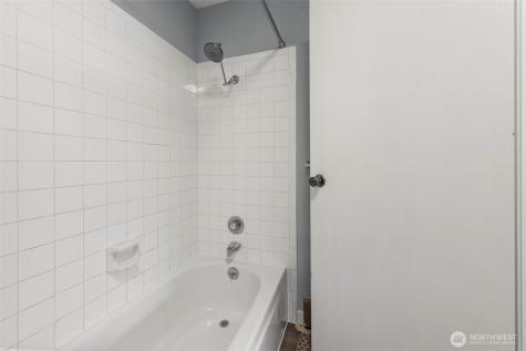 725 9th Avenue S Kirkland WA 98033