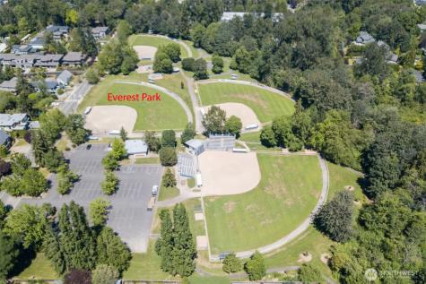 725 9th Avenue S Kirkland WA 98033