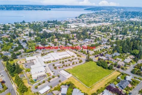 725 9th Avenue S Kirkland WA 98033