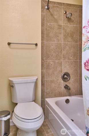 23617 112th Avenue SE Kent WA 98031