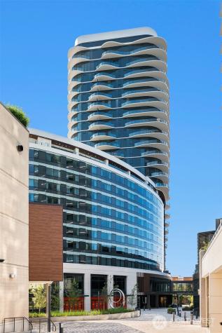 838 Avenue Square NE Bellevue WA 98004