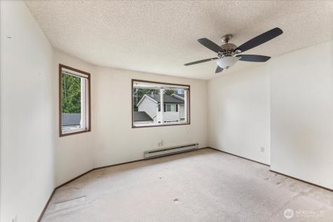 31917 45th Place SW Federal Way WA 98023