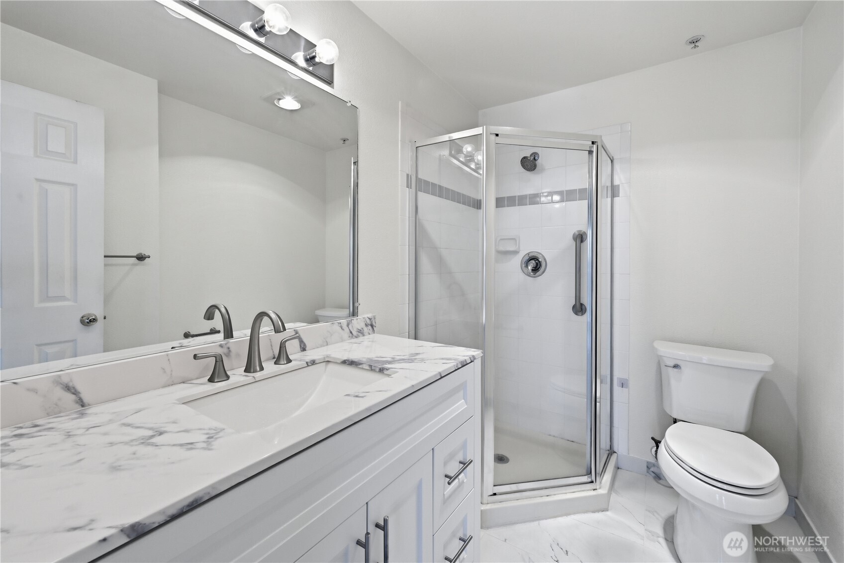 15711 Waynita NE Bothell WA 98011
