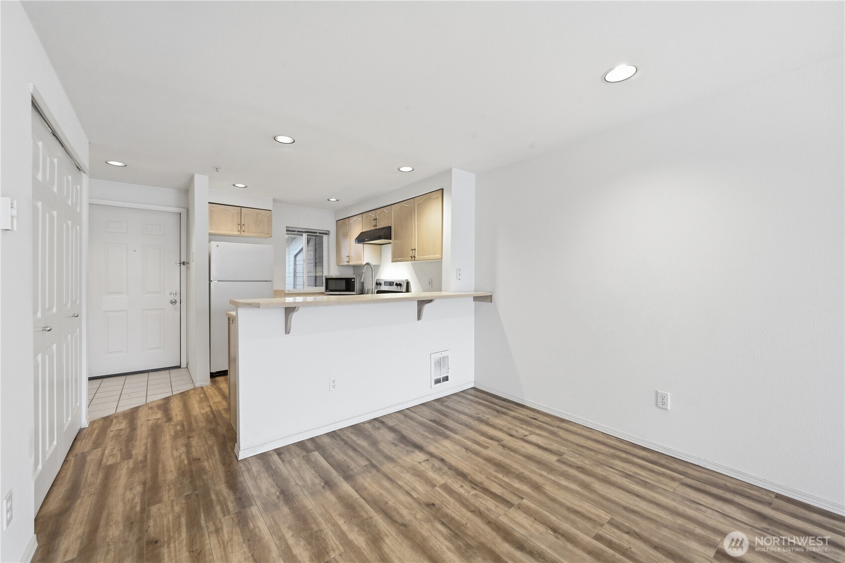 15711 Waynita NE Bothell WA 98011