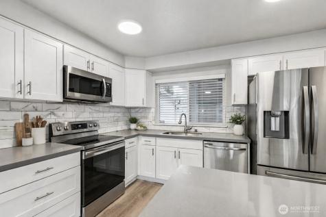 1131 115th Street SW Everett WA 98204