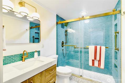 1410 48th Street Seaview WA 98644