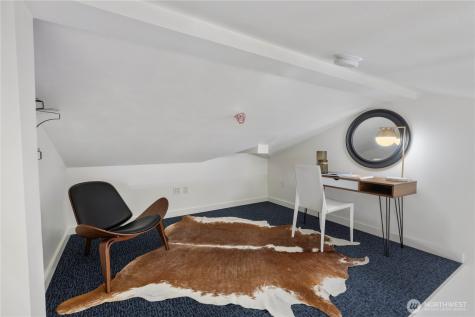 524 6th Avenue W Seattle WA 98119