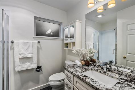 524 6th Avenue W Seattle WA 98119