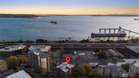 524 6th Avenue W Seattle WA 98119