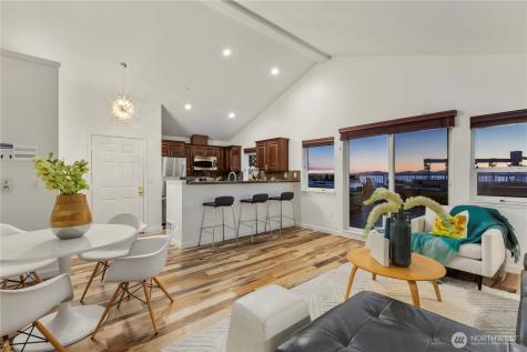 524 6th Avenue W Seattle WA 98119