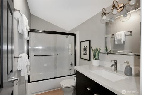 1533 18th Avenue S Seattle WA 98144