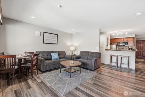 322 W Woodin Avenue Chelan WA 98816
