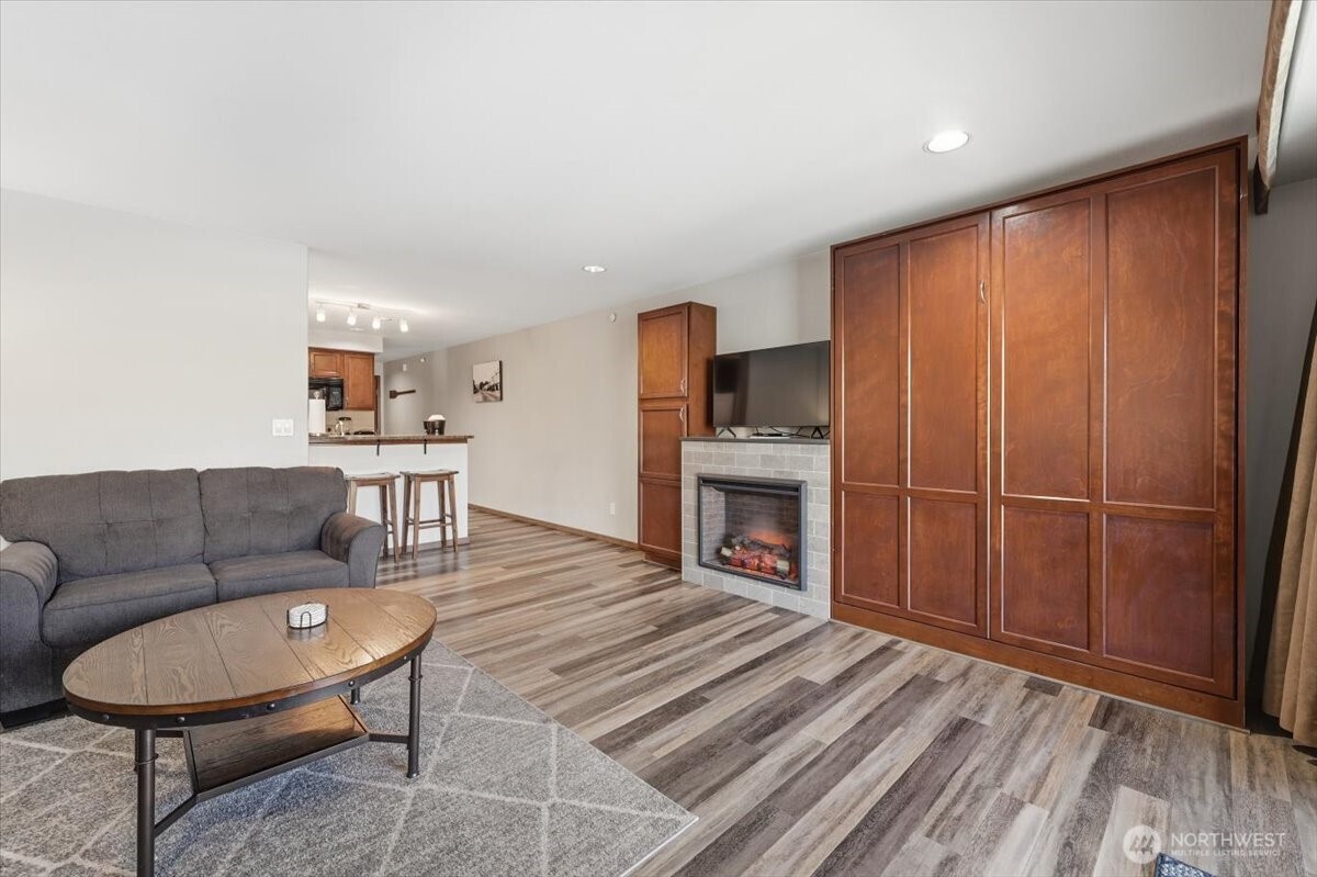 322 W Woodin Avenue Chelan WA 98816