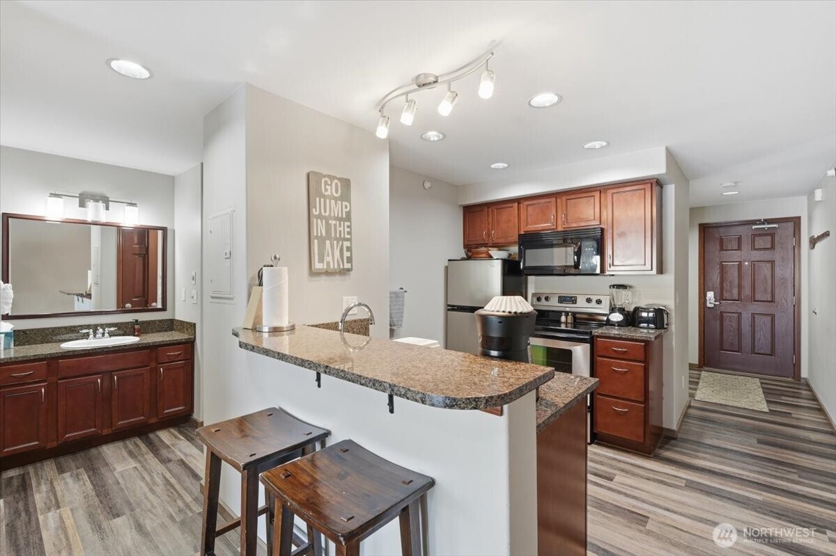 322 W Woodin Avenue Chelan WA 98816