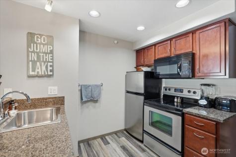 322 W Woodin Avenue Chelan WA 98816