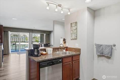 322 W Woodin Avenue Chelan WA 98816