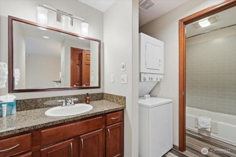 322 W Woodin Avenue Chelan WA 98816