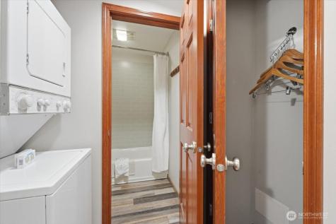 322 W Woodin Avenue Chelan WA 98816