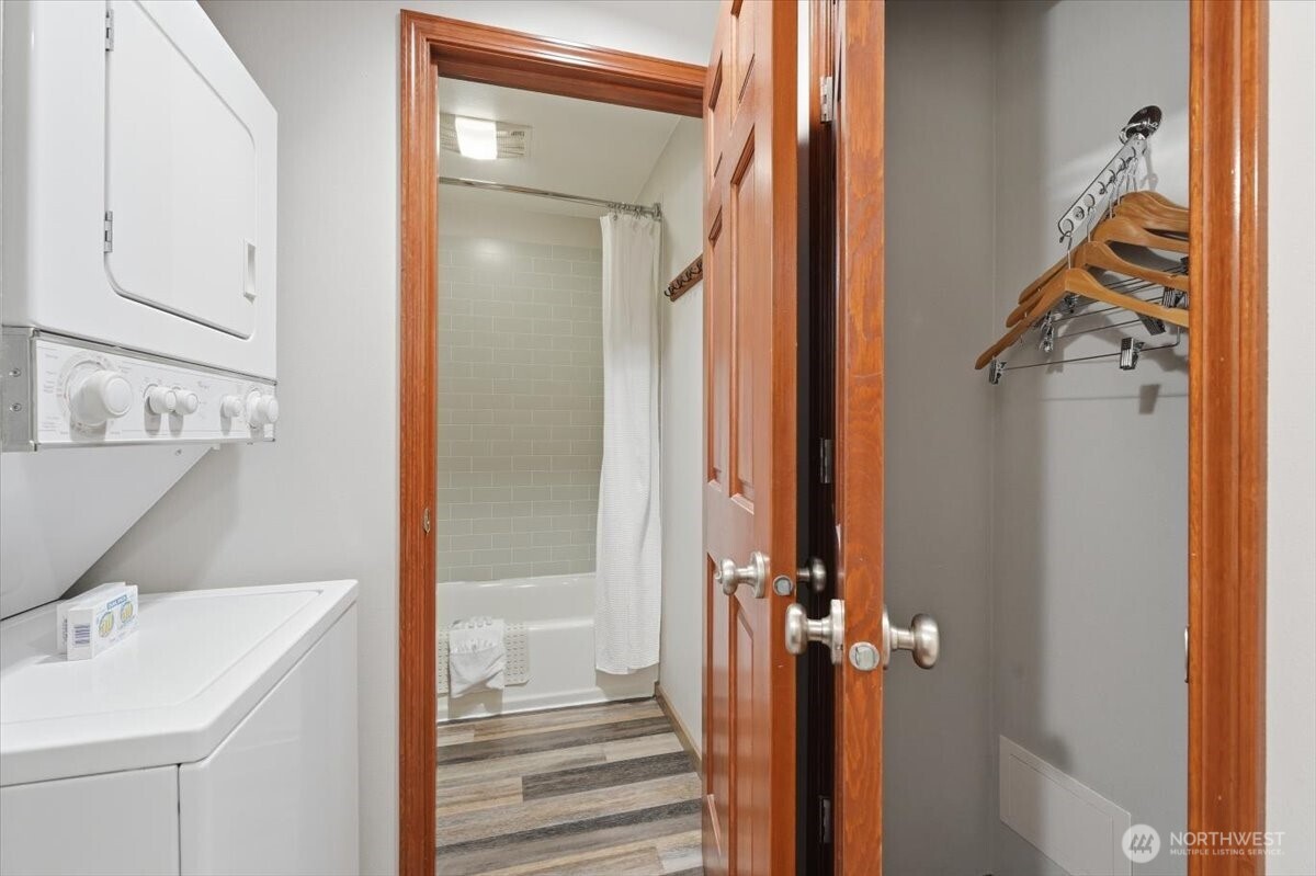 322 W Woodin Avenue Chelan WA 98816