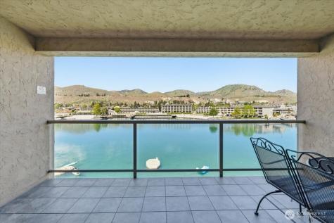 322 W Woodin Avenue Chelan WA 98816