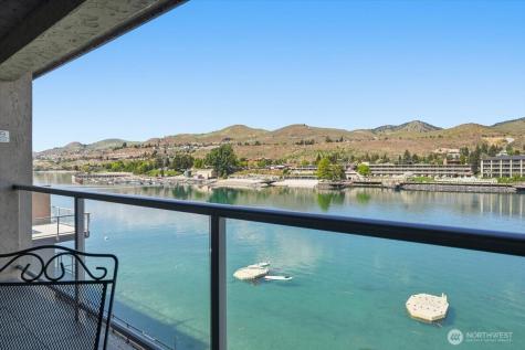 322 W Woodin Avenue Chelan WA 98816