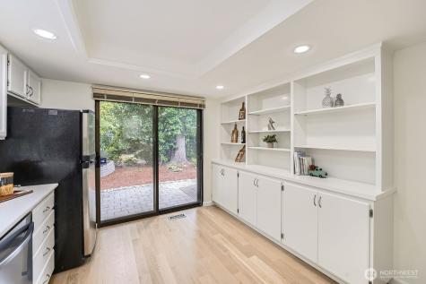 16142 SE 33rd Lane Unit #1001 Bellevue WA 98008