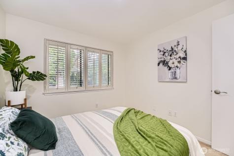 16142 SE 33rd Lane Unit #1001 Bellevue WA 98008