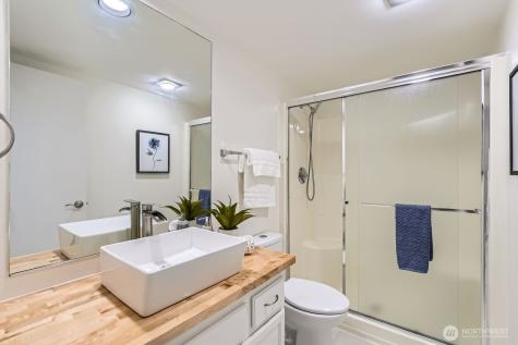 16142 SE 33rd Lane Unit #1001 Bellevue WA 98008
