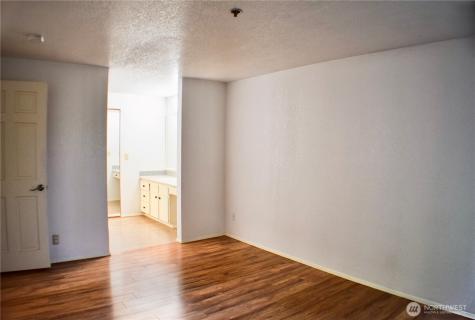 25120 98th Place S Kent WA 98030