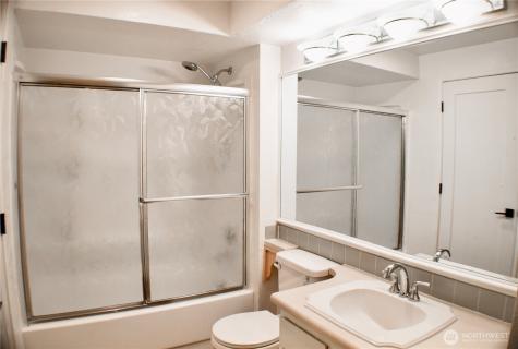 25120 98th Place S Kent WA 98030
