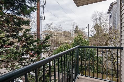 2117 N 107th Street Seattle WA 98133