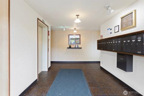 2625 13th Avenue W Seattle WA 98119